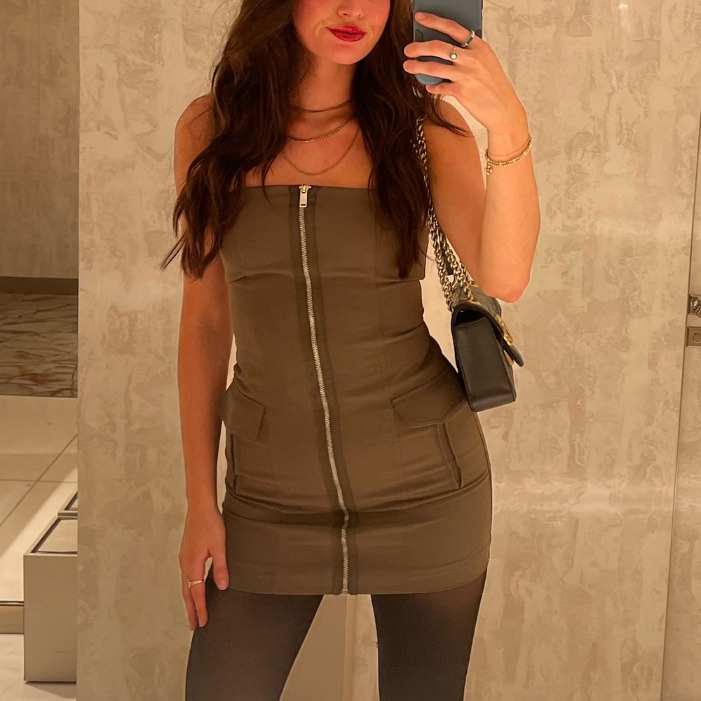 Zara Green Sleeveless dress with zipper and pockets size xs